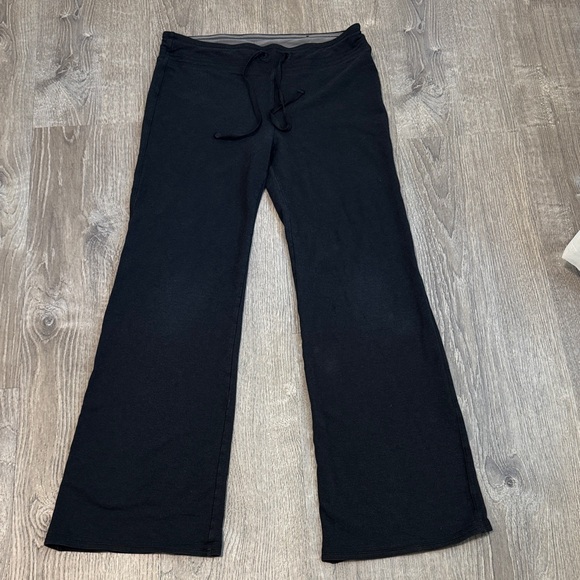 ALO Yoga Pants - ALO Yoga Gray and Black Pants